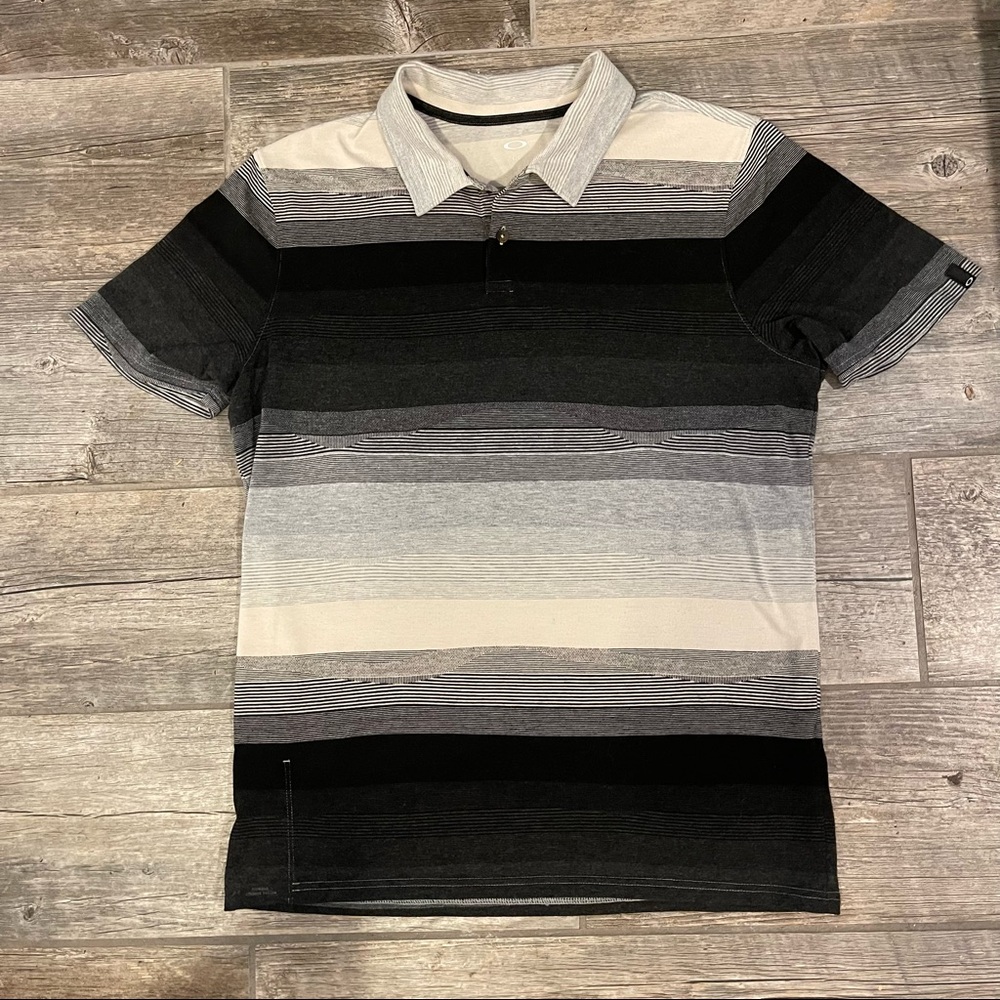 EUC Oakley Men’s Striped Golf Polo in Size Large